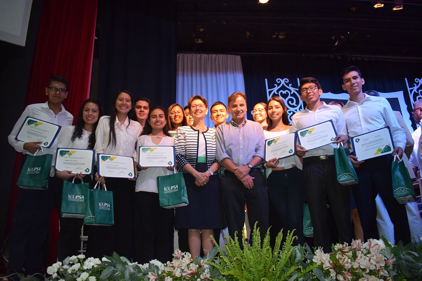 Entrega de becas Creando Valor