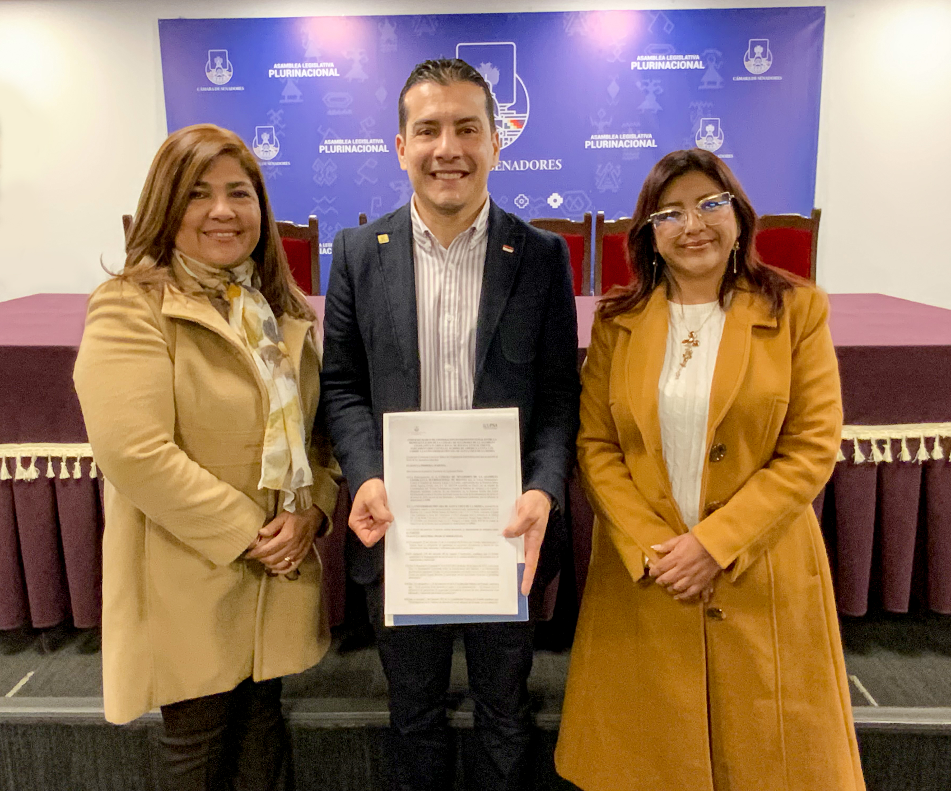 UPSA firma convenio con el Frente Parlamentario Contra el Hambre de la Cámara de Senadores