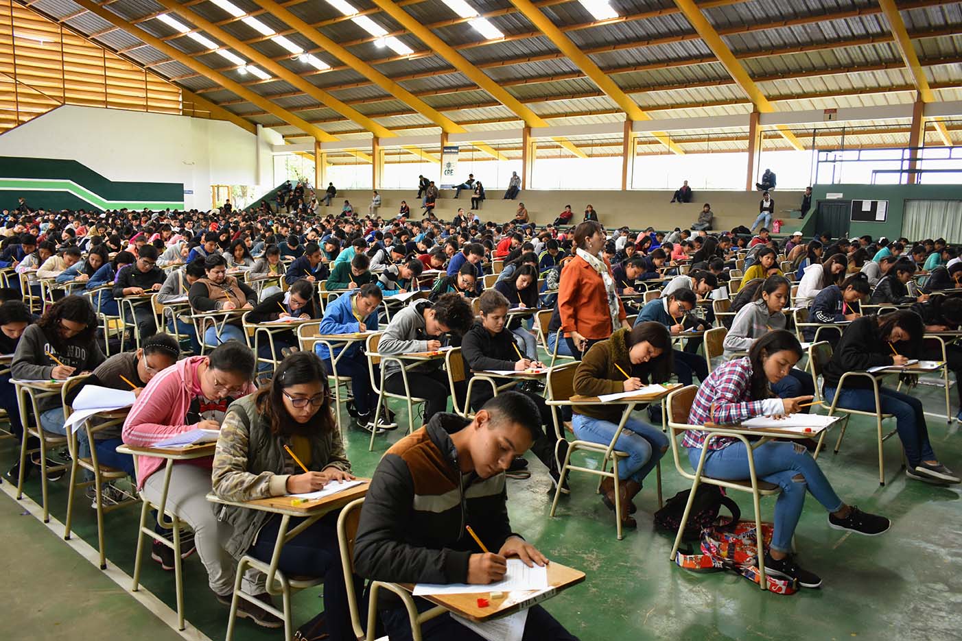 Concursos para becas de CAINCO, CRE y COTAS 