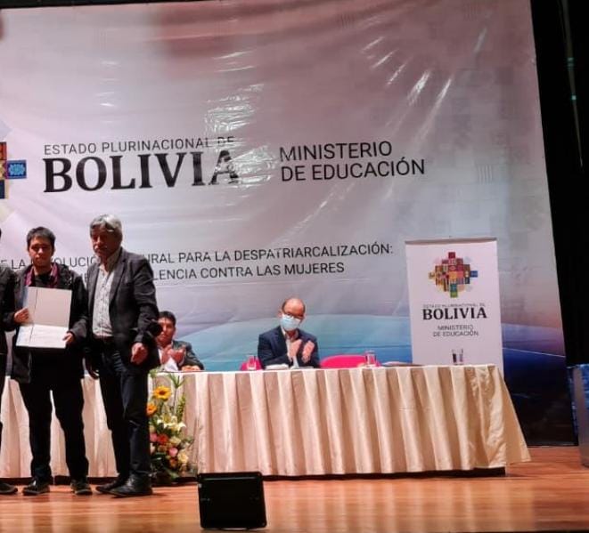 Estudiante UPSA gana premio de Ciencia, Tecnología e Innovación