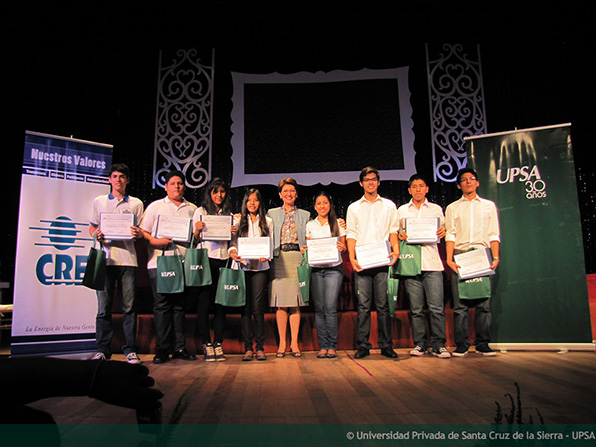 La UPSA entrega 10 becas a estudiantes  ganadores del concurso CREando Valor